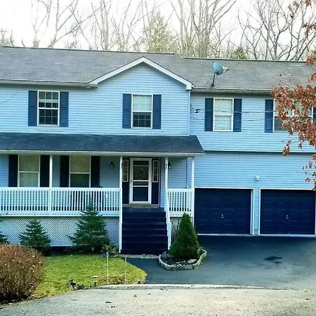 *Amenity-Filled Waterfront Oasis @Saw Creek Estates Near Waterfalls And Hiking* East Stroudsburg Exterior photo